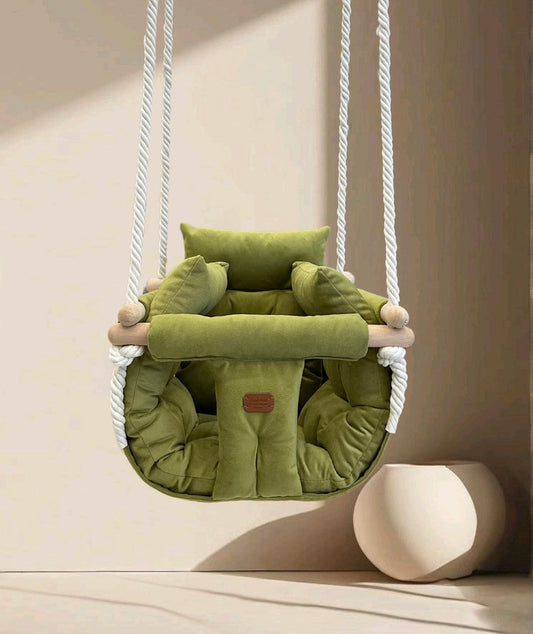 Handgefertigte beige Indoor-Schaukel für stilvolles Interieur.. baby swing. Kinderschaukel